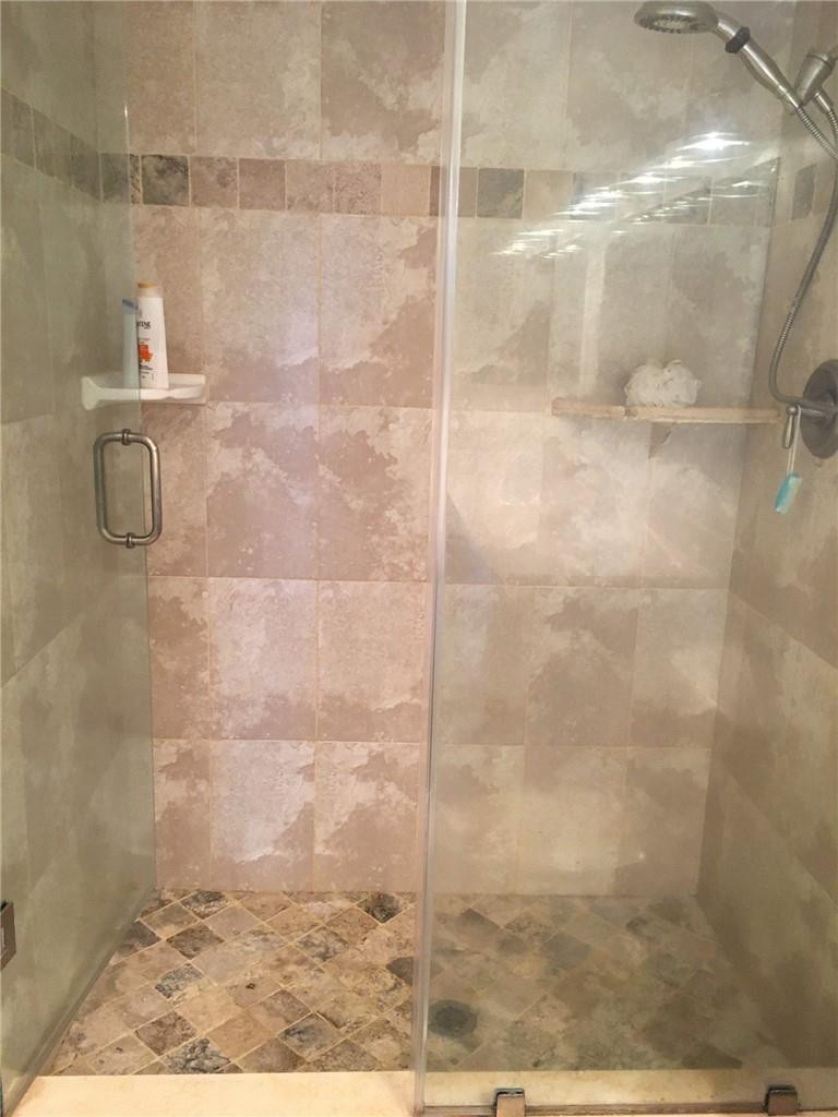 INVERWOOD CONDO - Residential