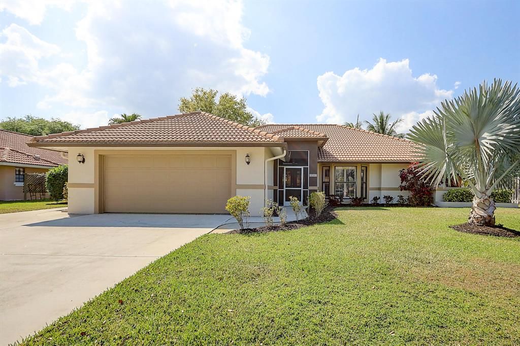 Photo of 3202 SW Seaboard Avenue, Palm City, FL 34990 (MLS # R10872394)