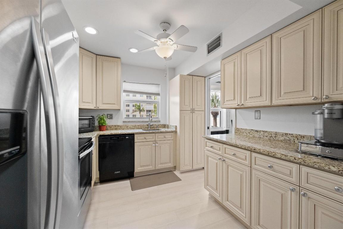 PALMSEA CONDO - Residential