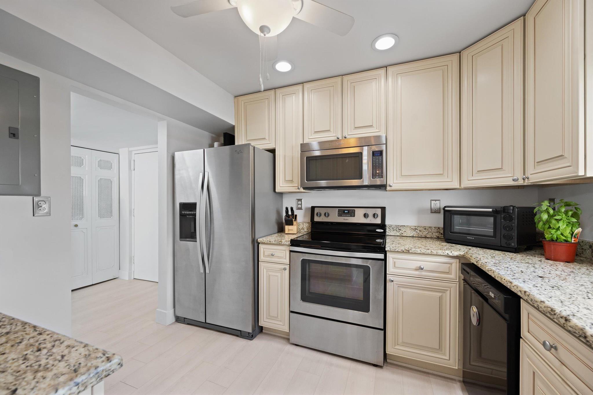 PALMSEA CONDO - Residential