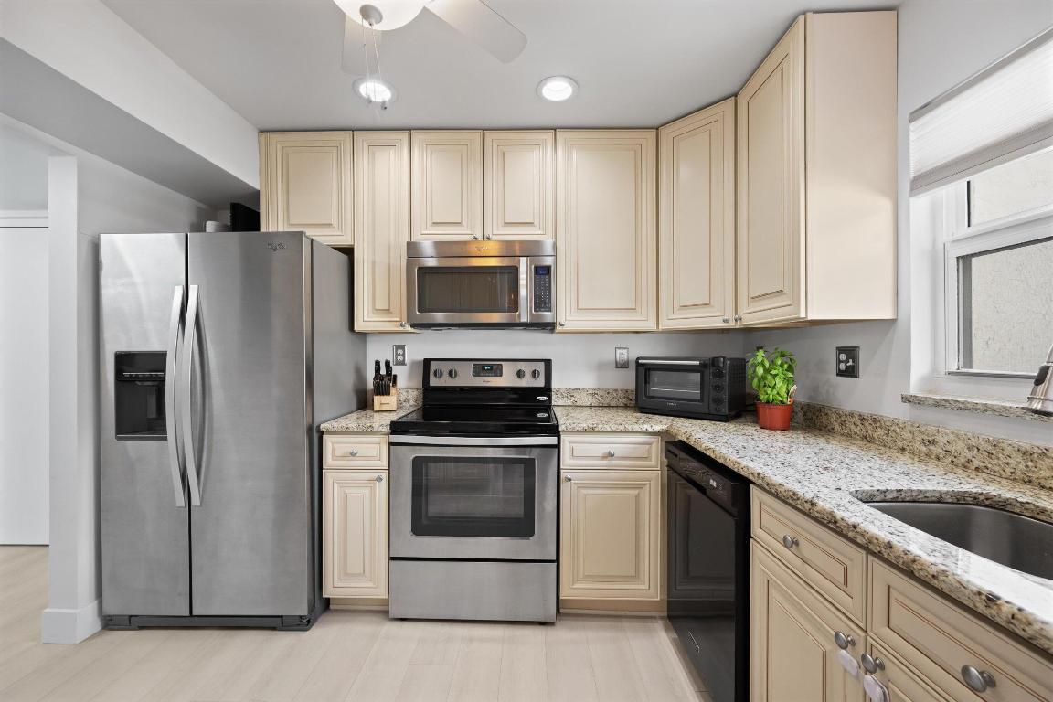 PALMSEA CONDO - Residential