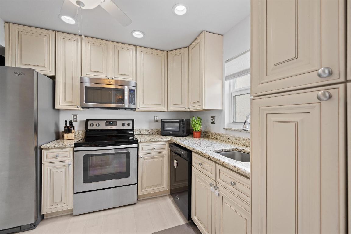 PALMSEA CONDO - Residential