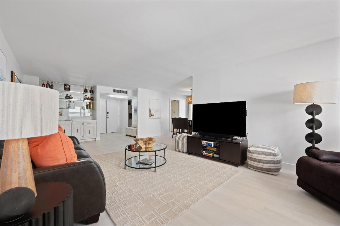 PALMSEA CONDO - Residential