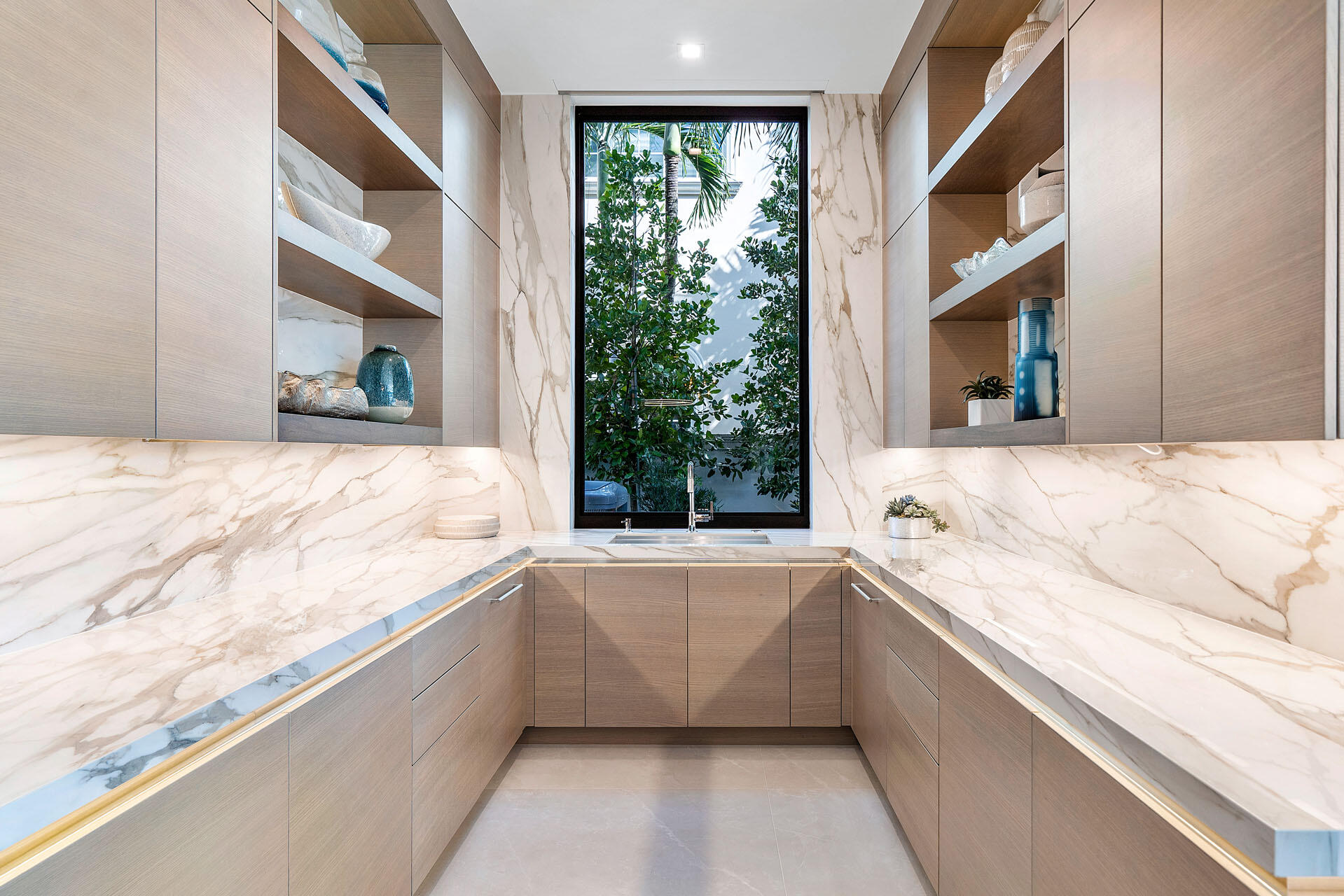 ROYAL PALM YACHT & COUNTR - Residential