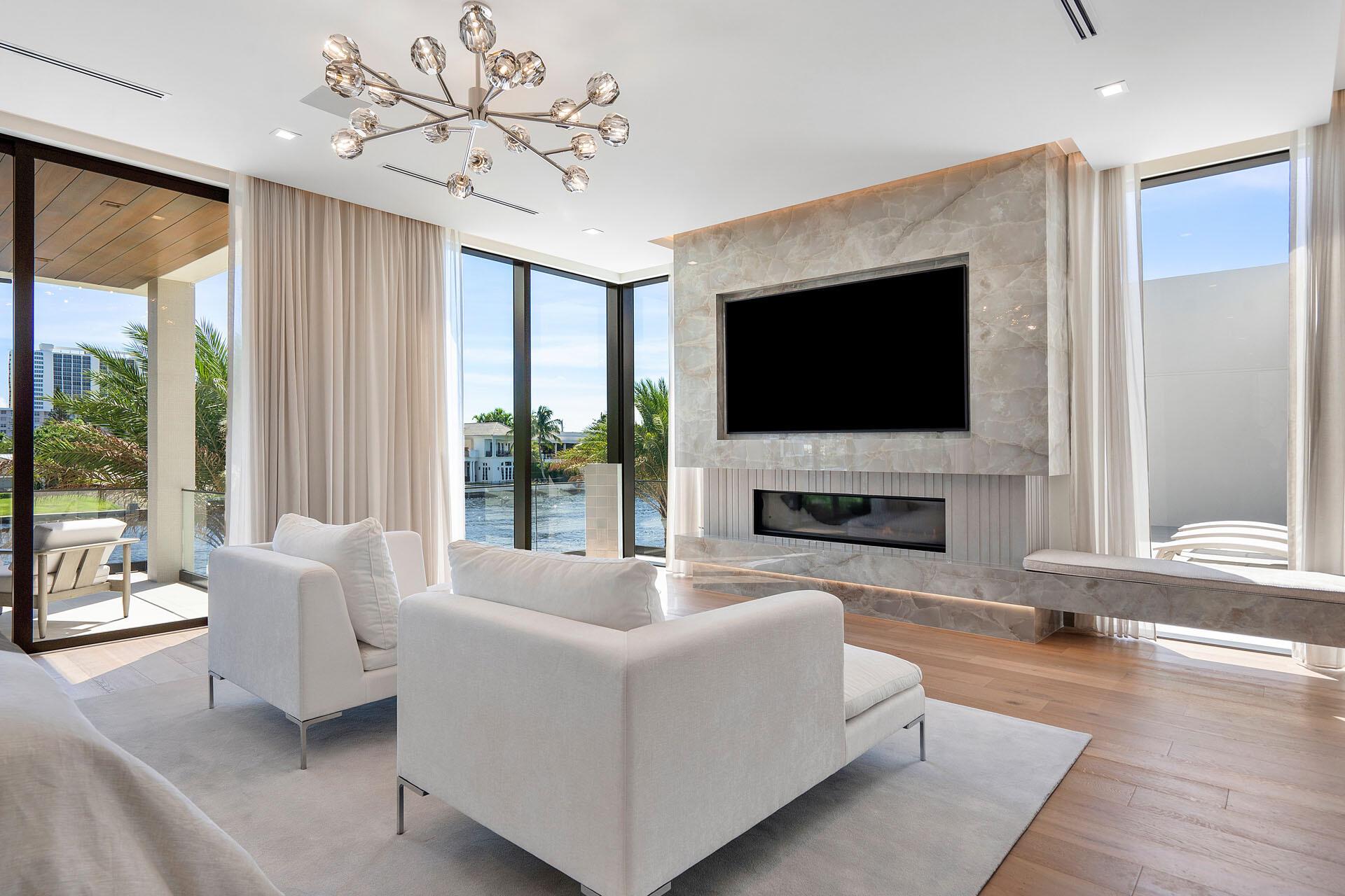 ROYAL PALM YACHT & COUNTR - Residential