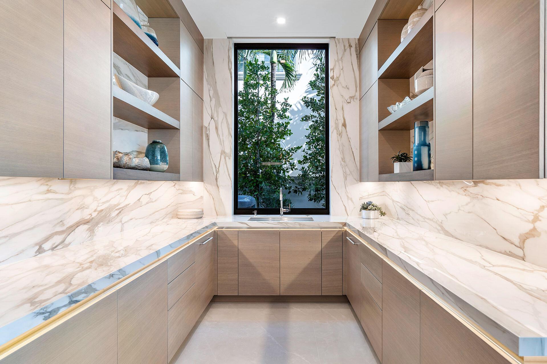 ROYAL PALM YACHT & COUNTR - Residential