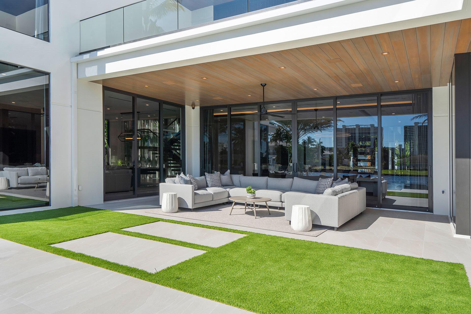 ROYAL PALM YACHT & COUNTR - Residential