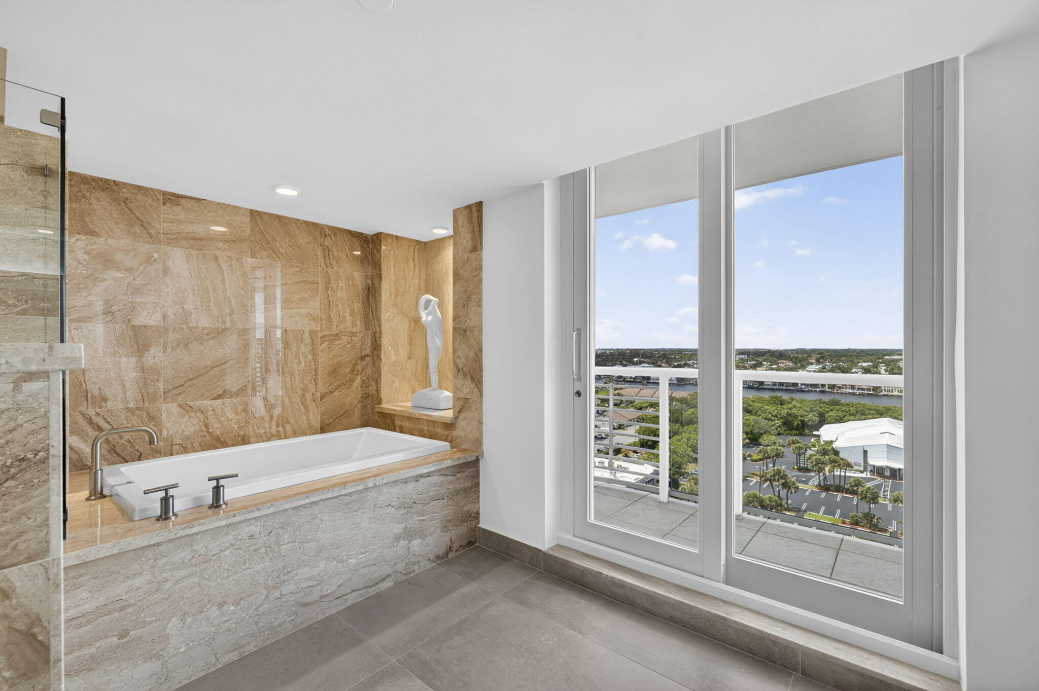 VILLA NOVA CONDO - Residential