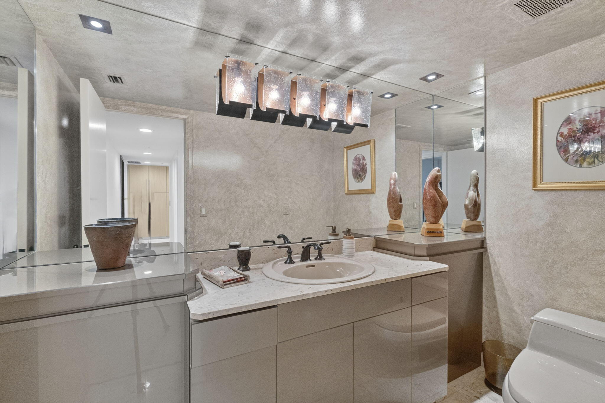 VILLA NOVA CONDO - Residential