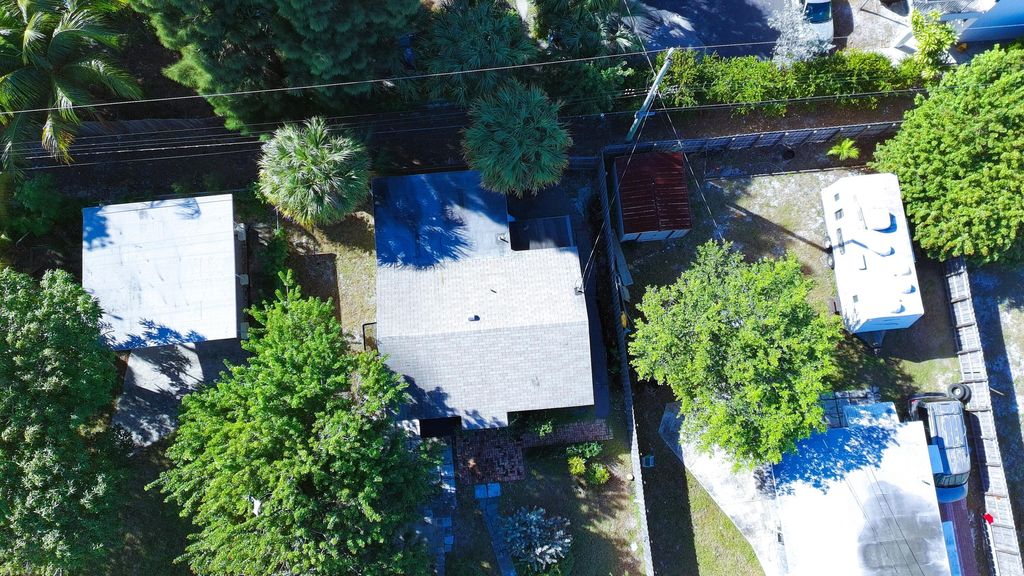 Photo of 1115 S M Street, Lake Worth Beach, FL 33460 (MLS # B26011461)