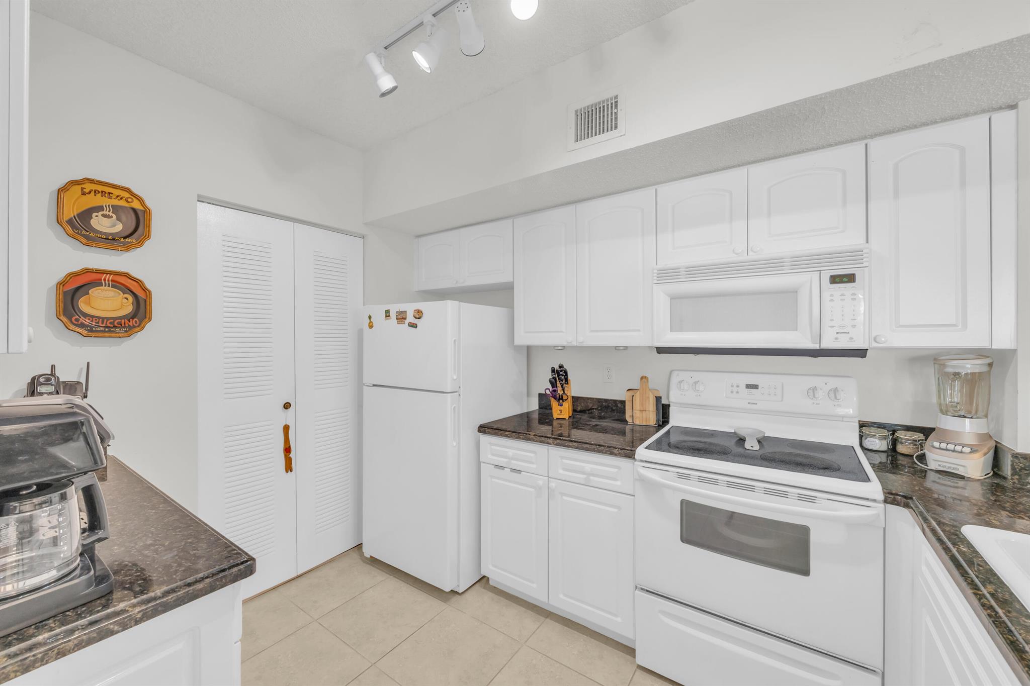 LIGHTHOUSE COVE AT TEQUES - Residential Lease