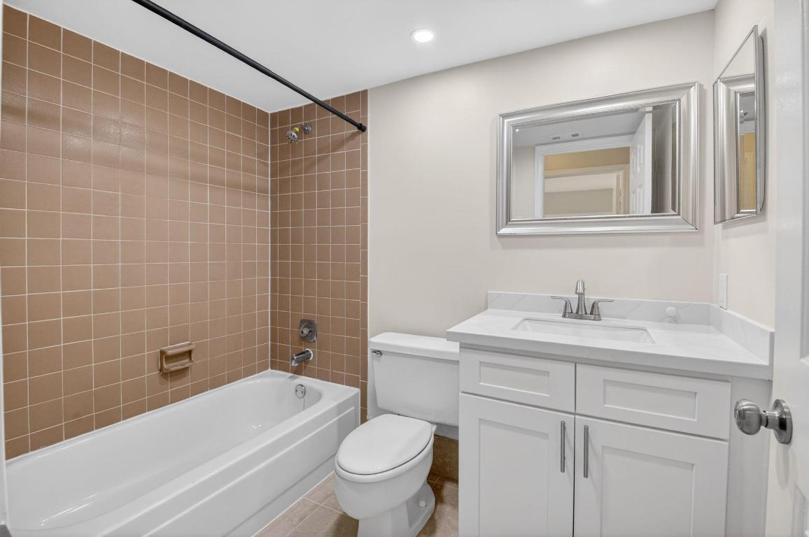 WINDWOOD UNIT I - Residential