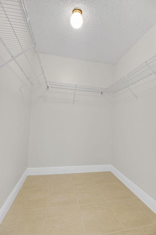 WINDWOOD UNIT I - Residential