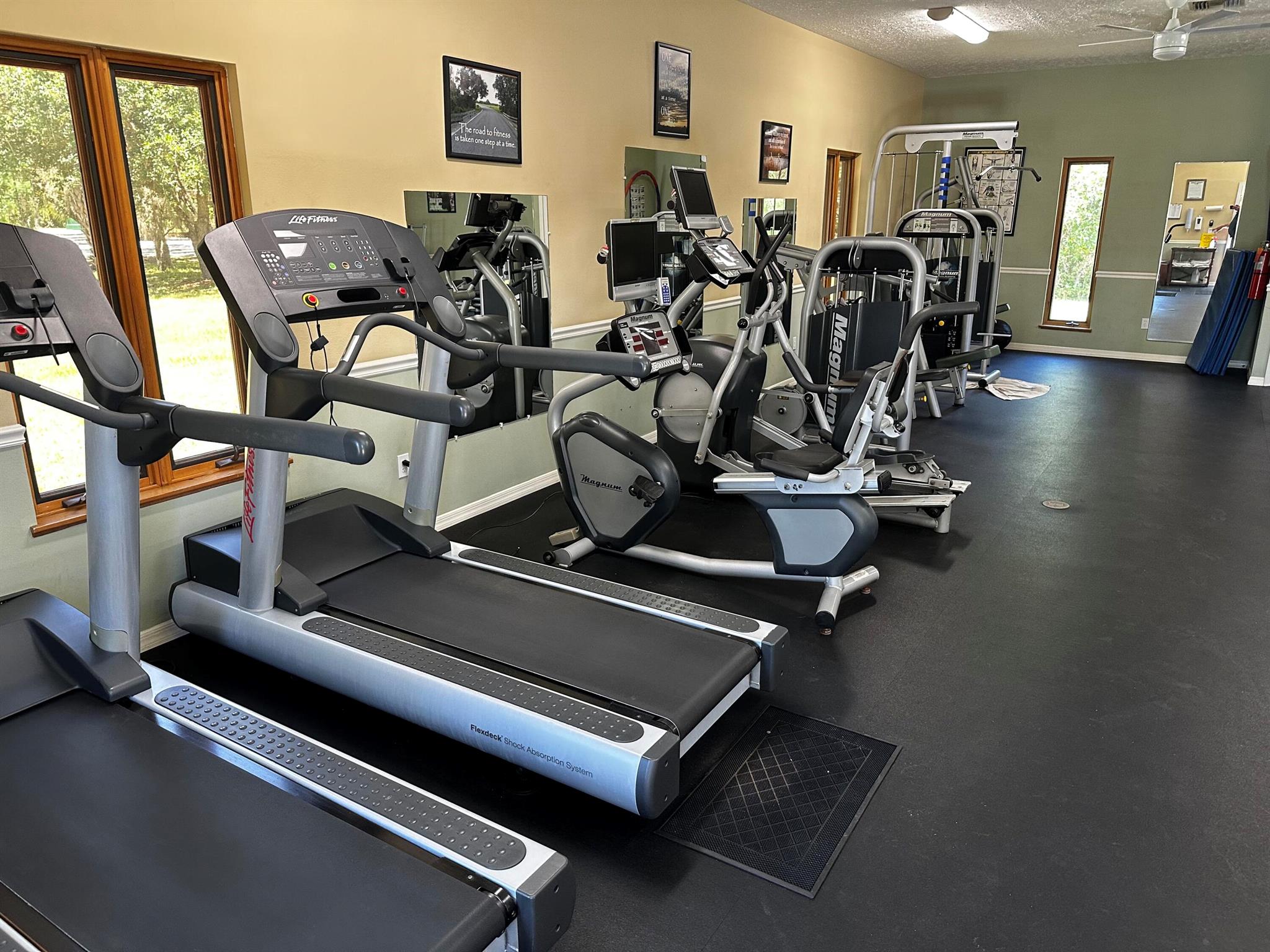 INDIAN HAMMOCK HUNT AND R - Residential