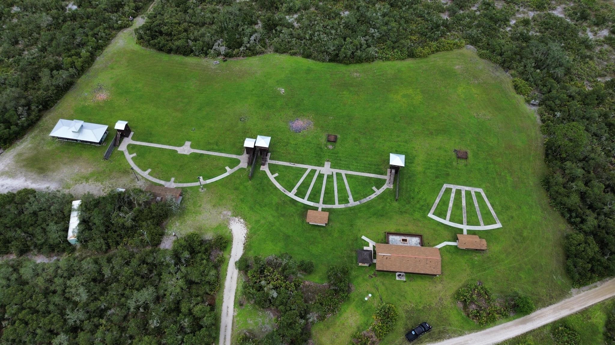 INDIAN HAMMOCK HUNT AND R - Residential