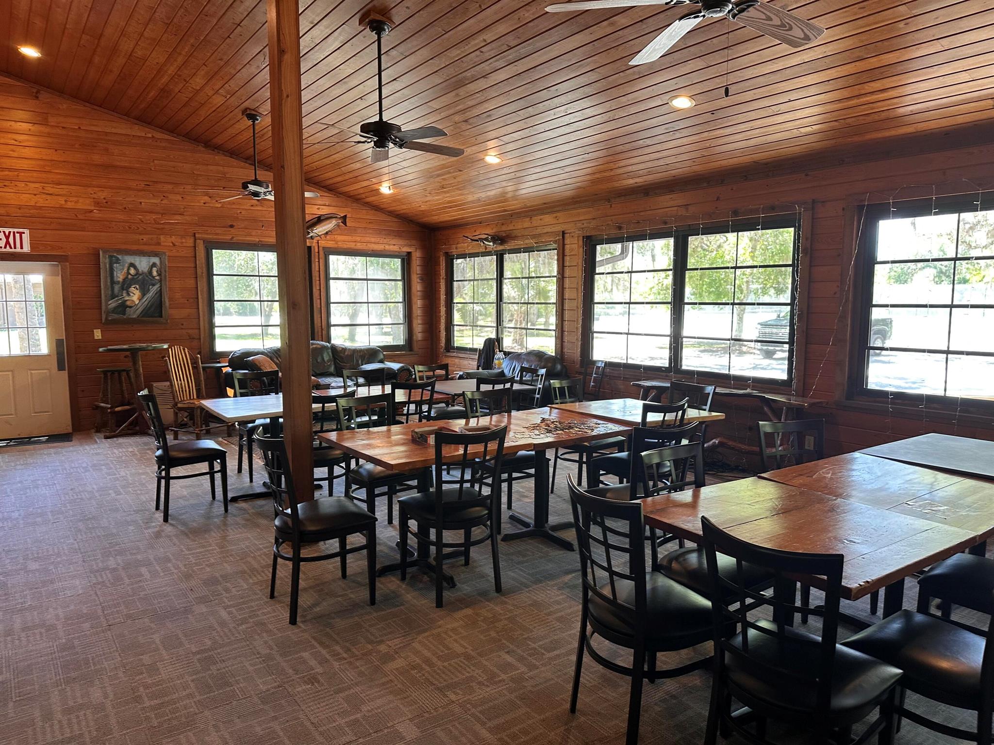 INDIAN HAMMOCK HUNT AND R - Residential