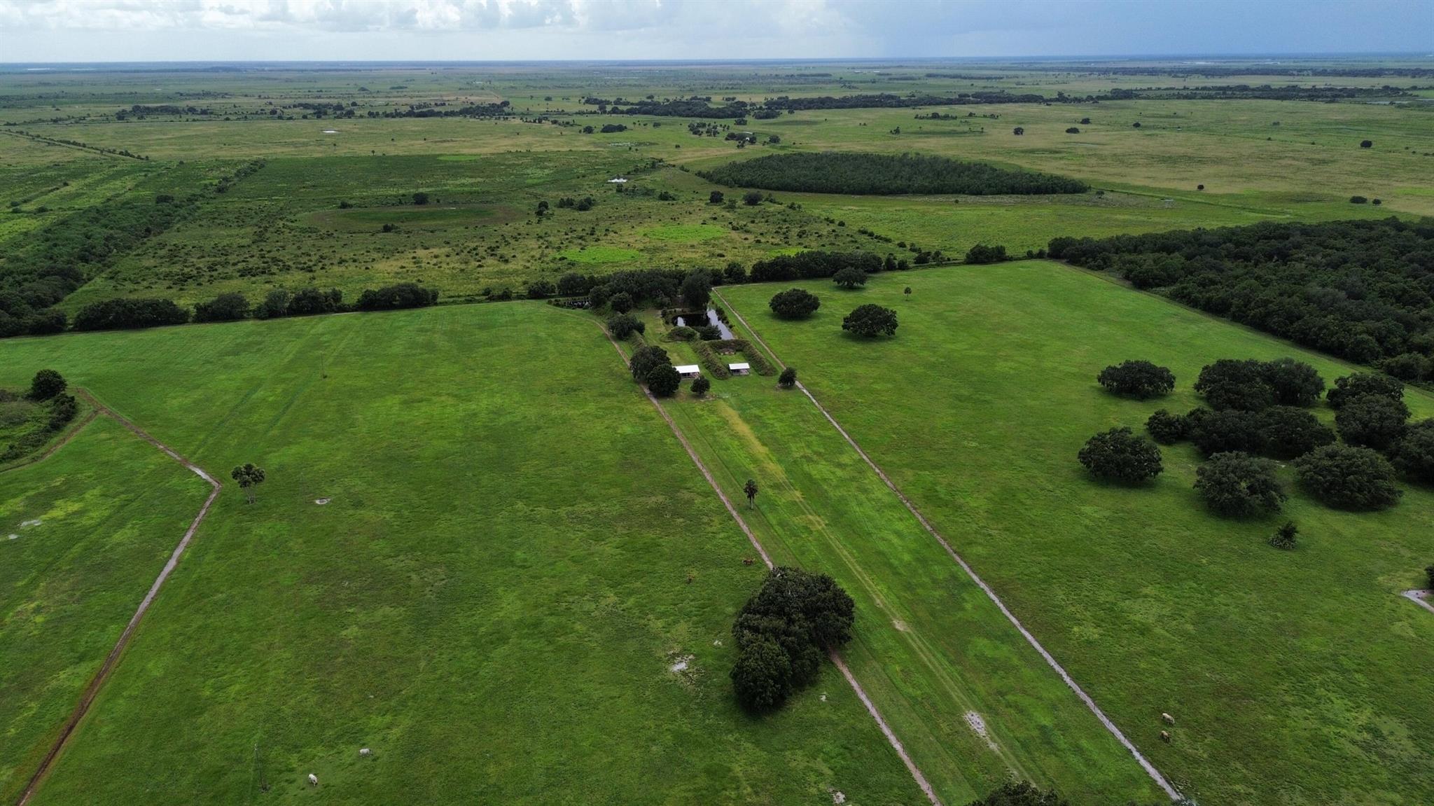 INDIAN HAMMOCK HUNT AND R - Residential
