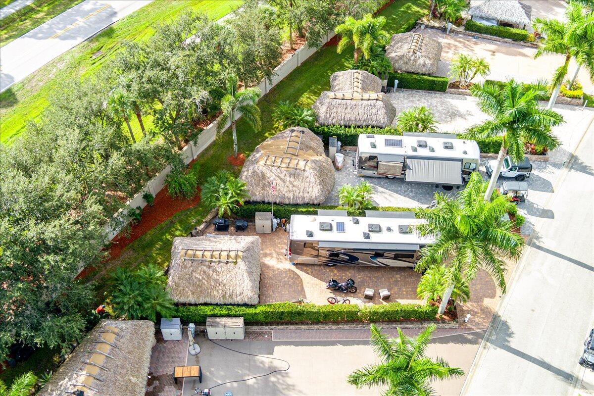 OUTDOOR RESORTS AT ST LUC - Land