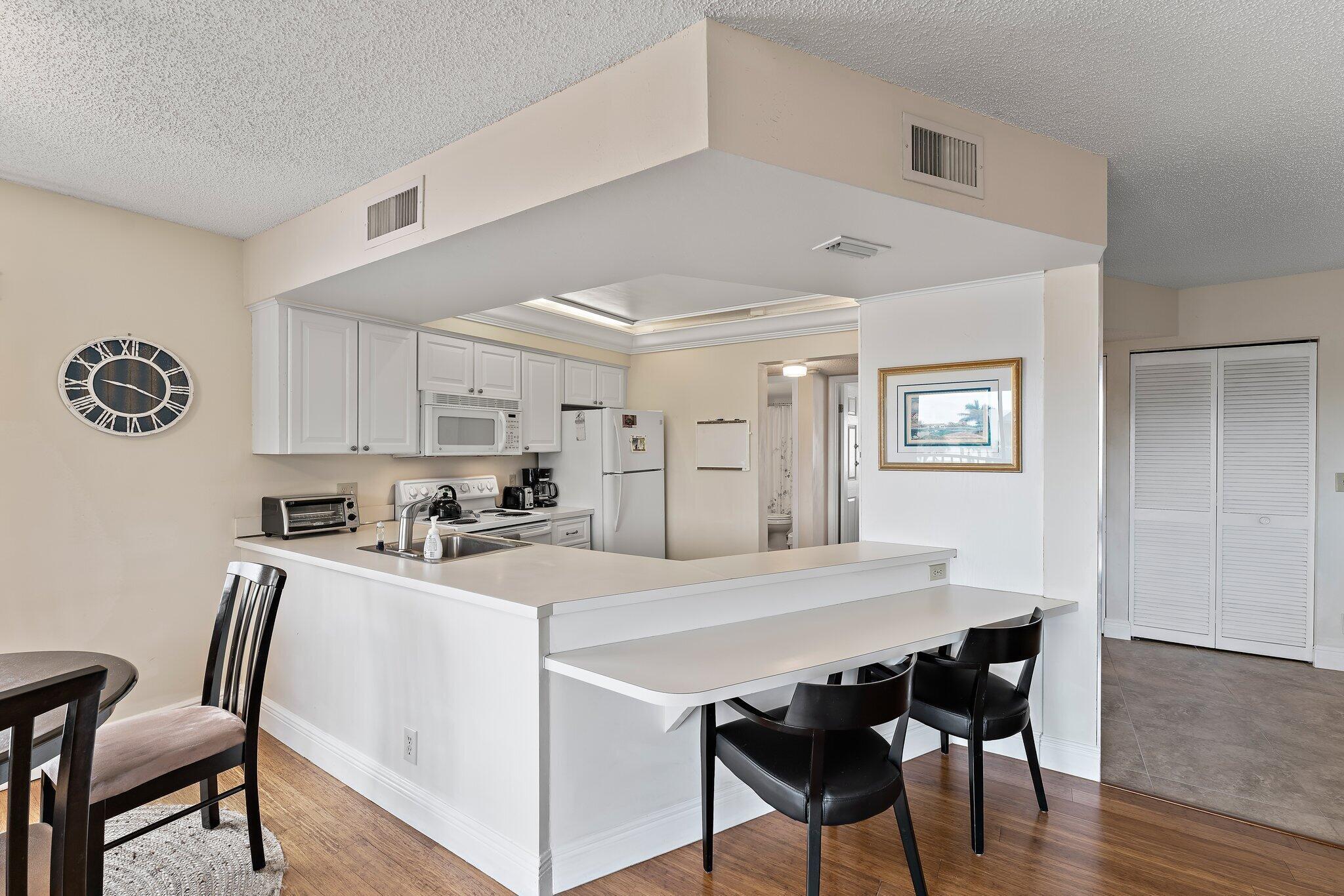 SEA RISE CONDO - Residential Lease