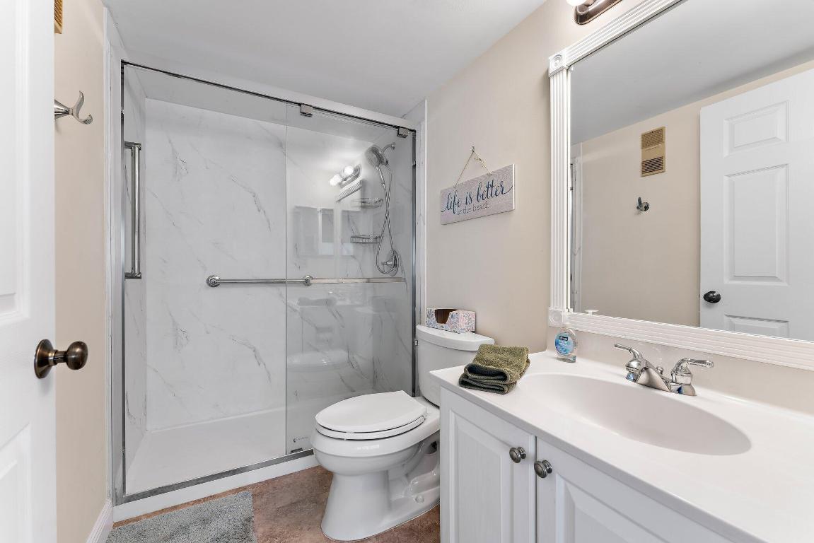 SEA RISE CONDO - Residential Lease