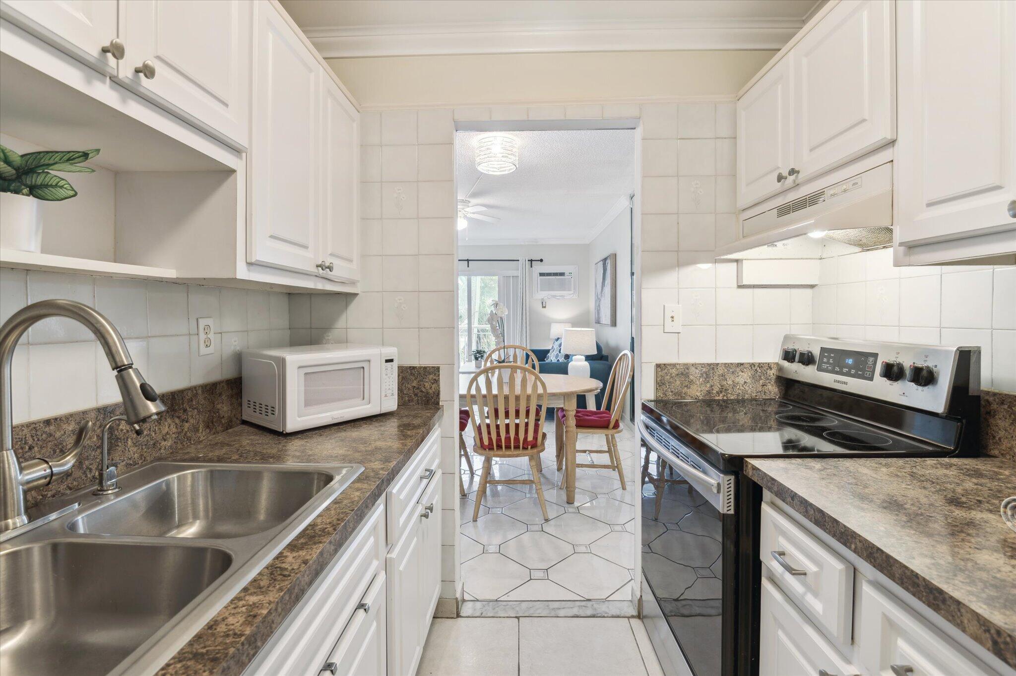 720 Orton Avenue 206, Fort Lauderdale FL 33304