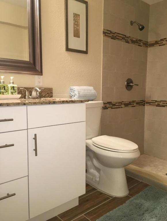 COUNTRY CLUB VILLAGE SEC B - Residential