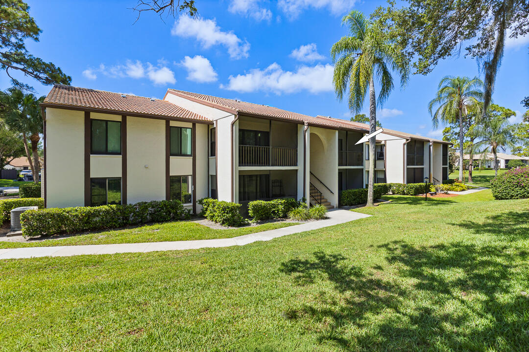 PINE RIDGE AT MARTIN DOWNS CONDO - Residential Lease