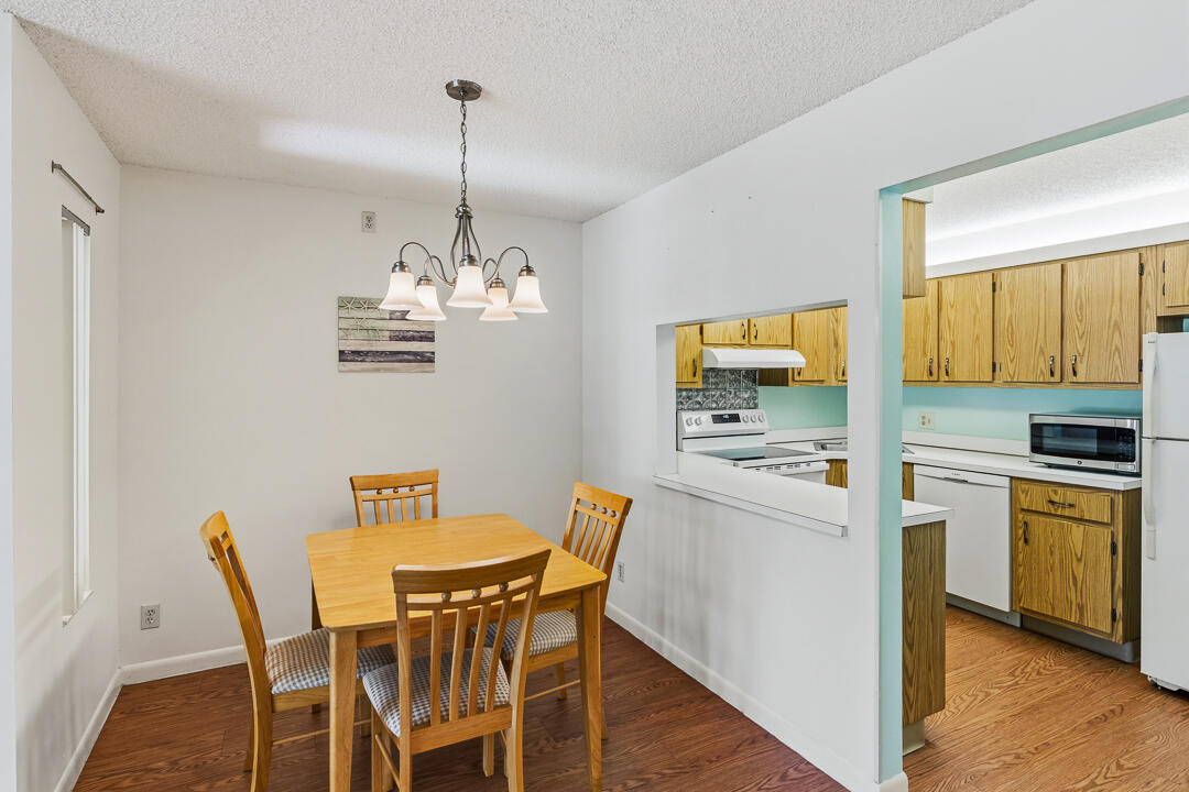 PINE RIDGE AT MARTIN DOWNS CONDO - Residential Lease