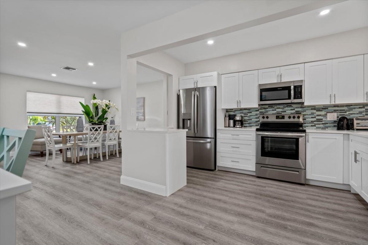 3721 NE 16th Ter