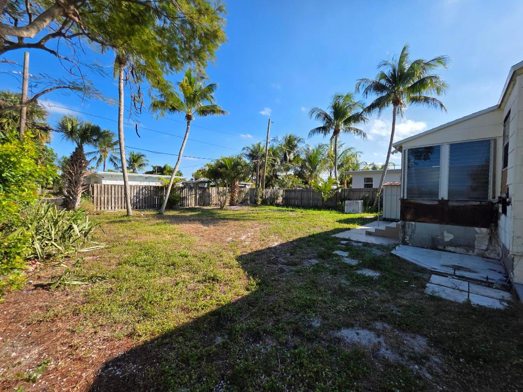 NORTH LAKE WORTH - Residential