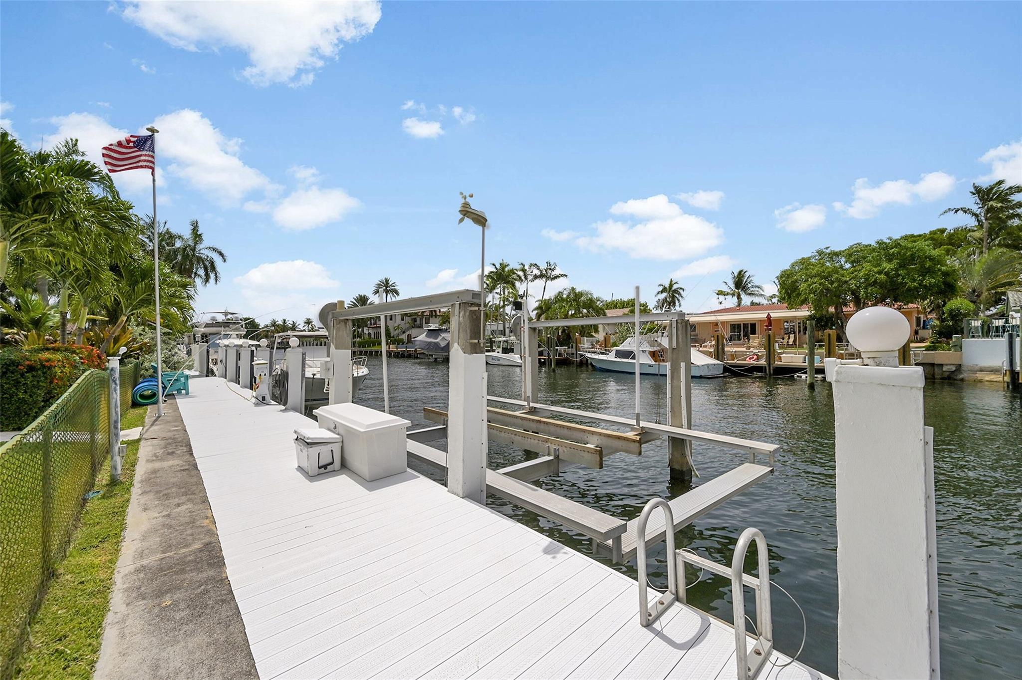 Hillsboro Harbor - Residential