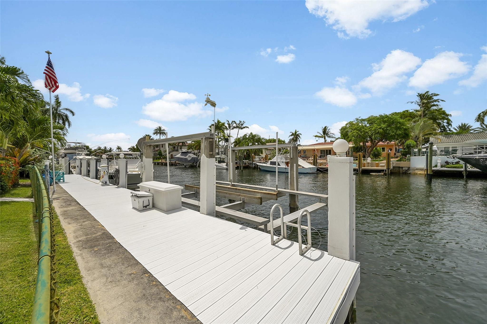 Hillsboro Harbor - Residential
