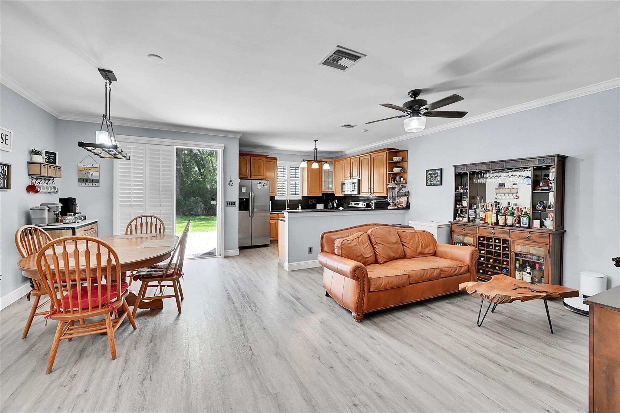 5838 NW 48th Ave 5838