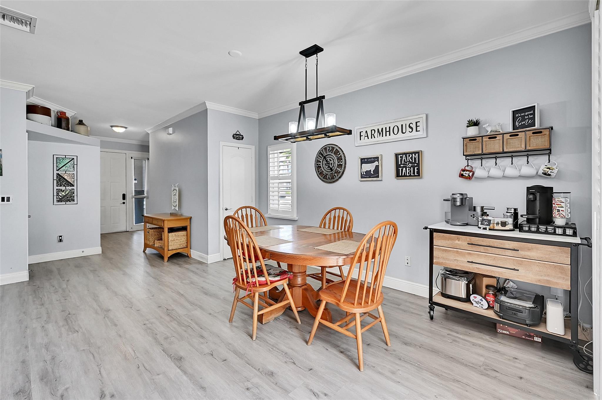 5838 NW 48th Ave 5838
