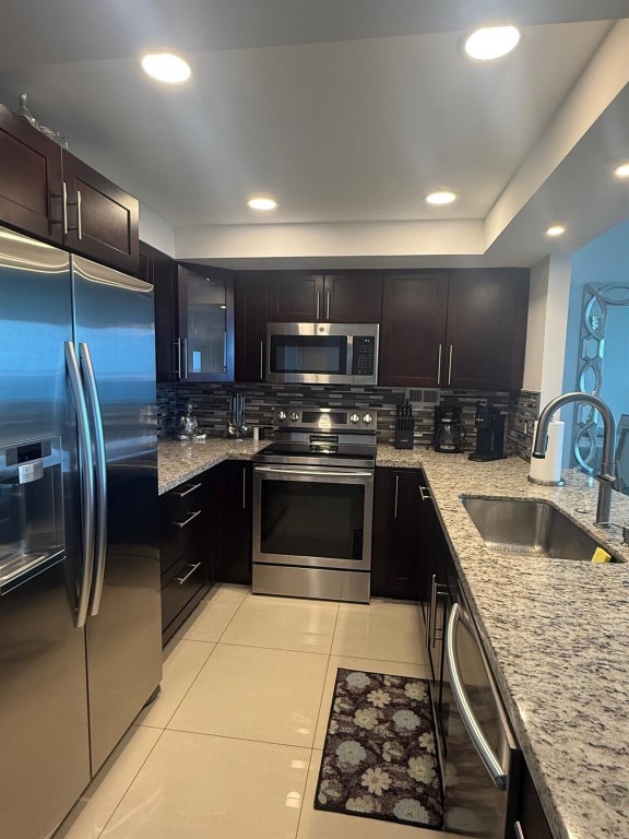 The Alexander Towers Cond - Residential Lease