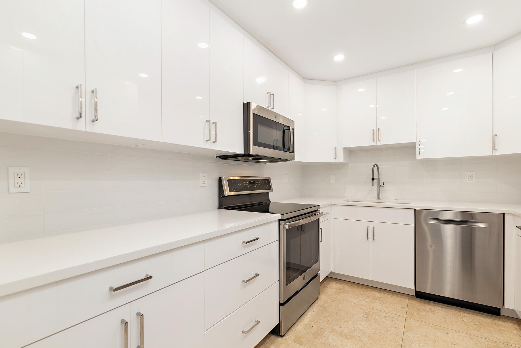 RAPALLO SOUTH CONDO - Residential