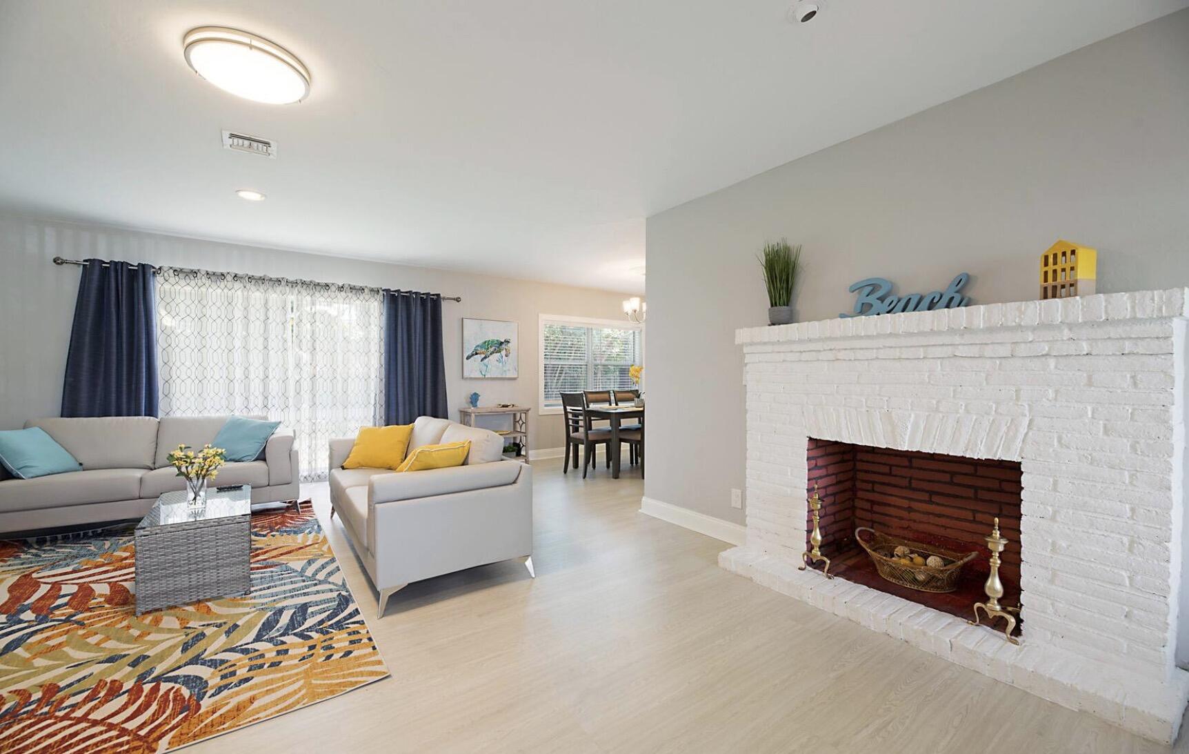 POMPANO BEACH ESTATES - Residential