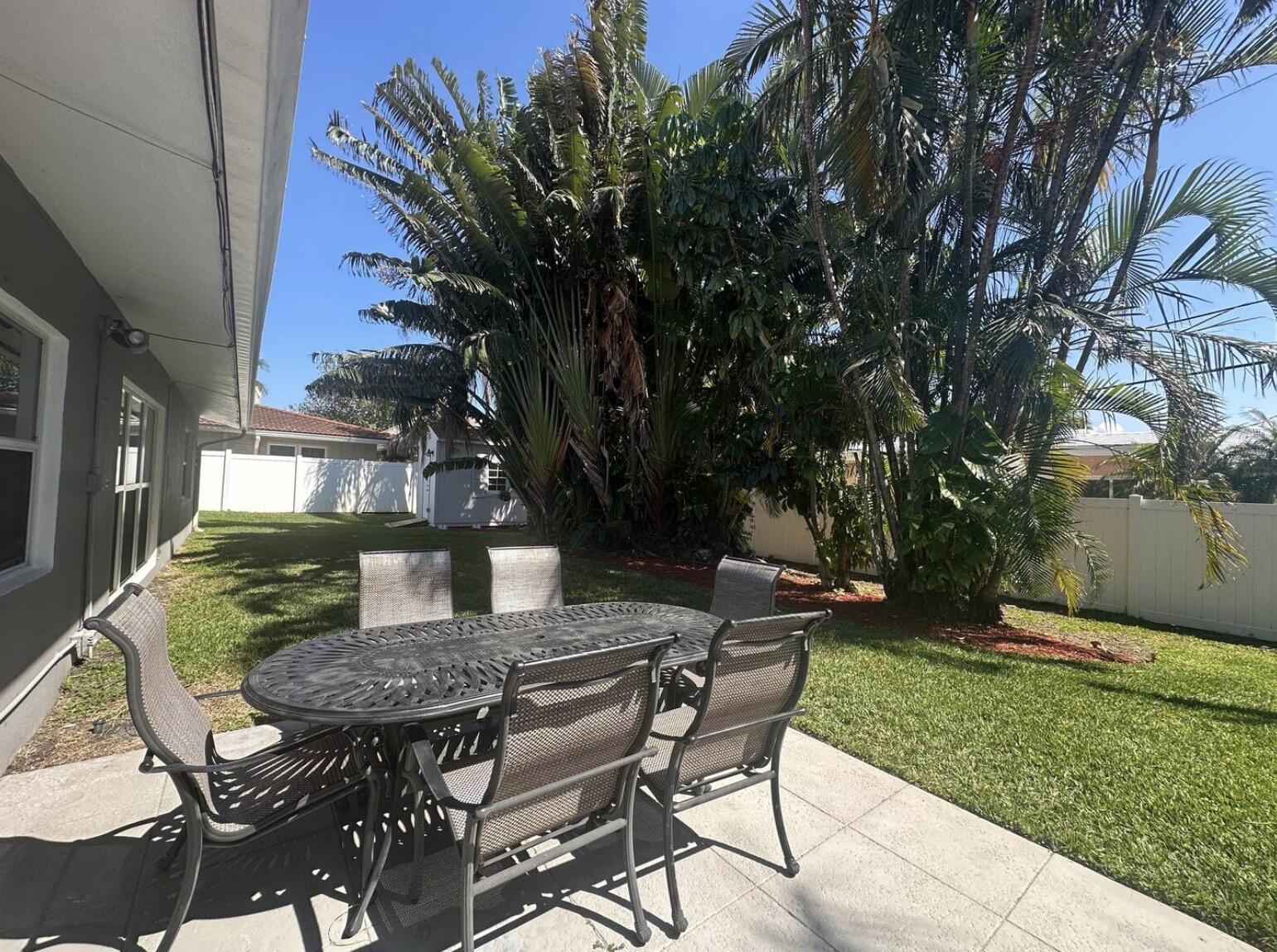 POMPANO BEACH ESTATES - Residential