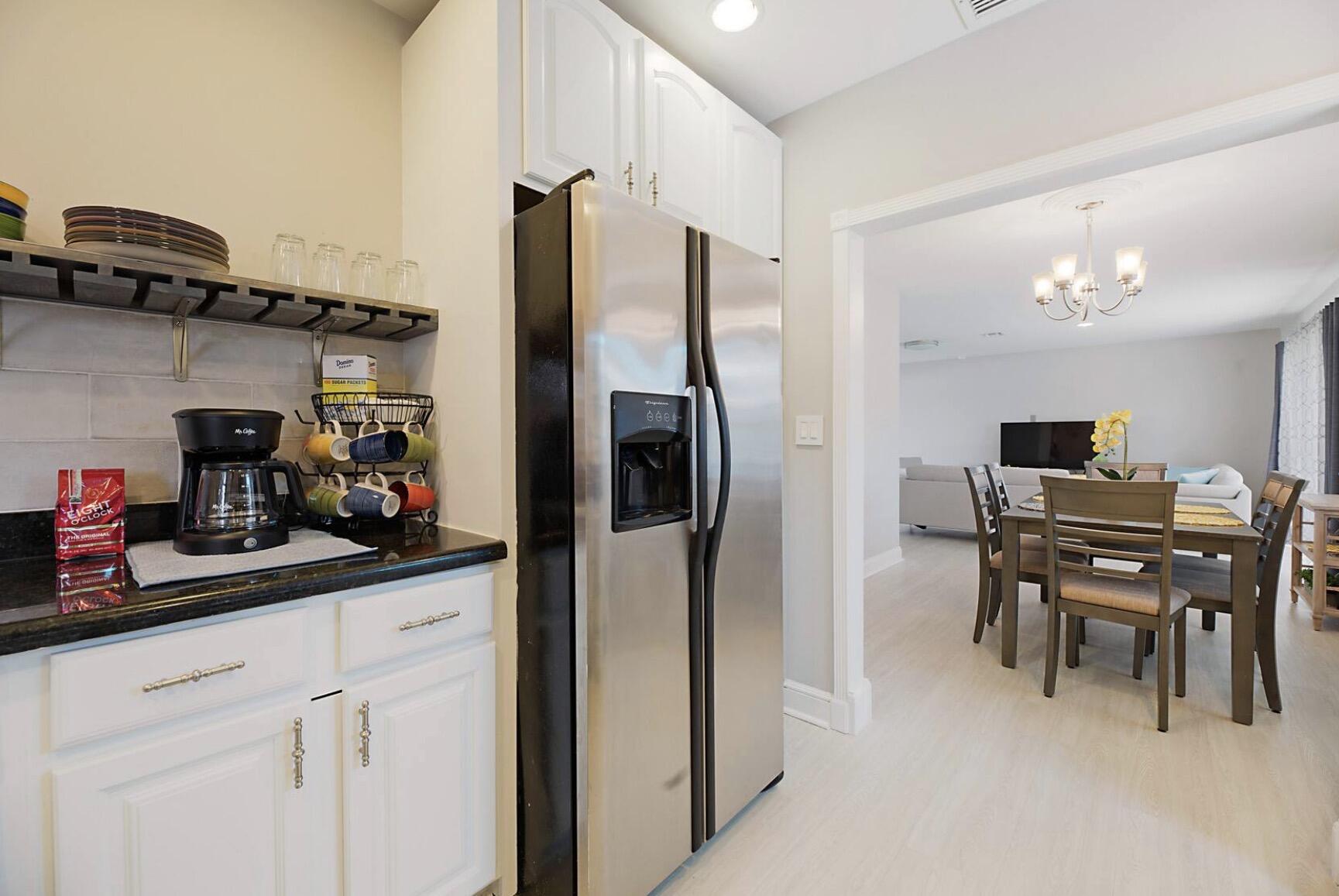 POMPANO BEACH ESTATES - Residential