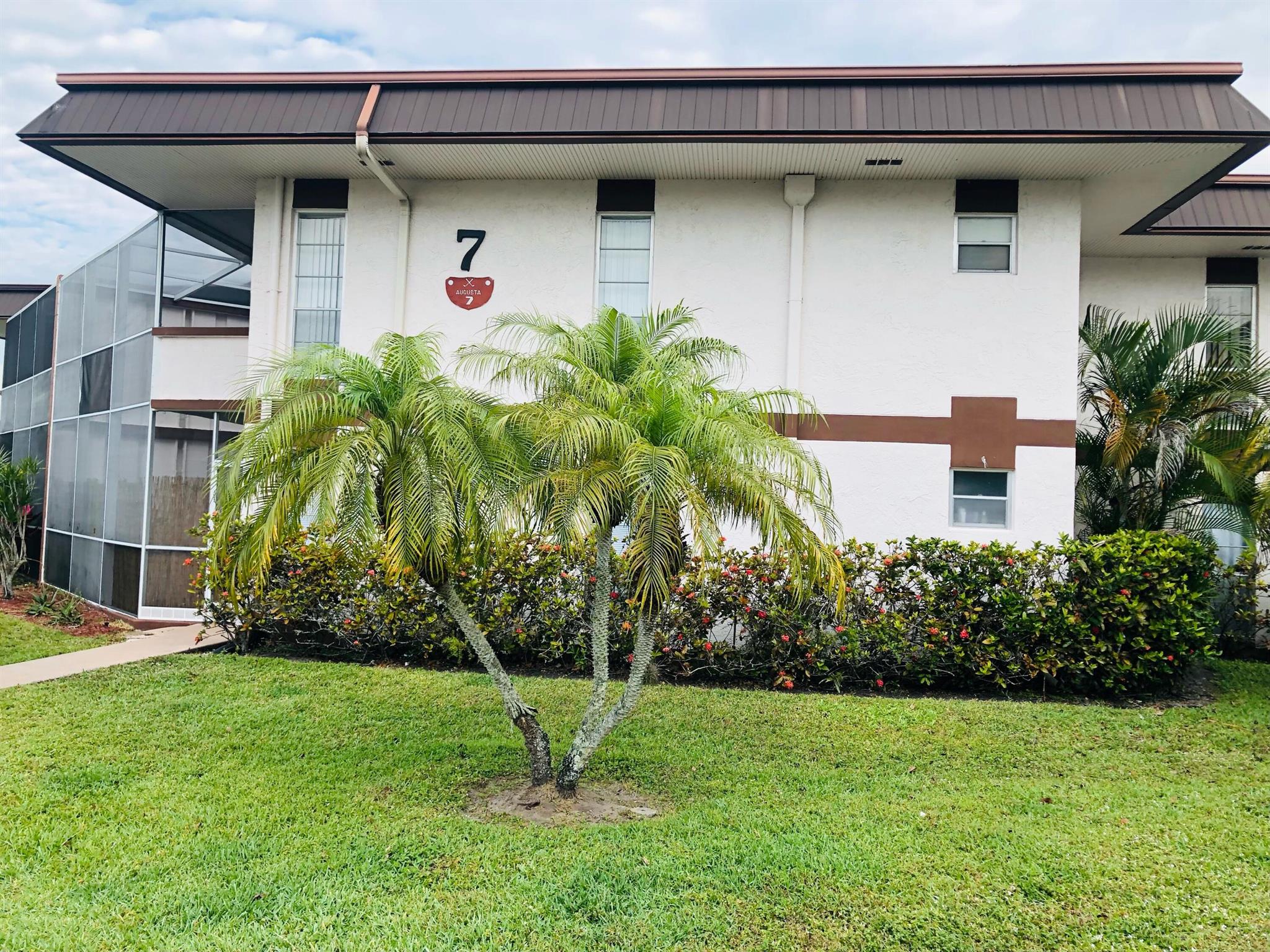 Wonderfully maintained, Spacious condo in a 55+ community. Beautifully furnished living room & turnkey