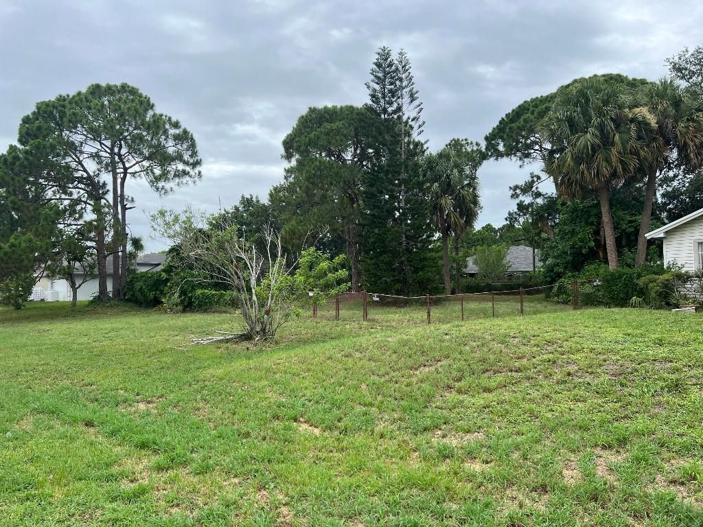 Photo of 951 SW Cairo Avenue, Port Saint Lucie, FL 34953 (MLS # R11005150)