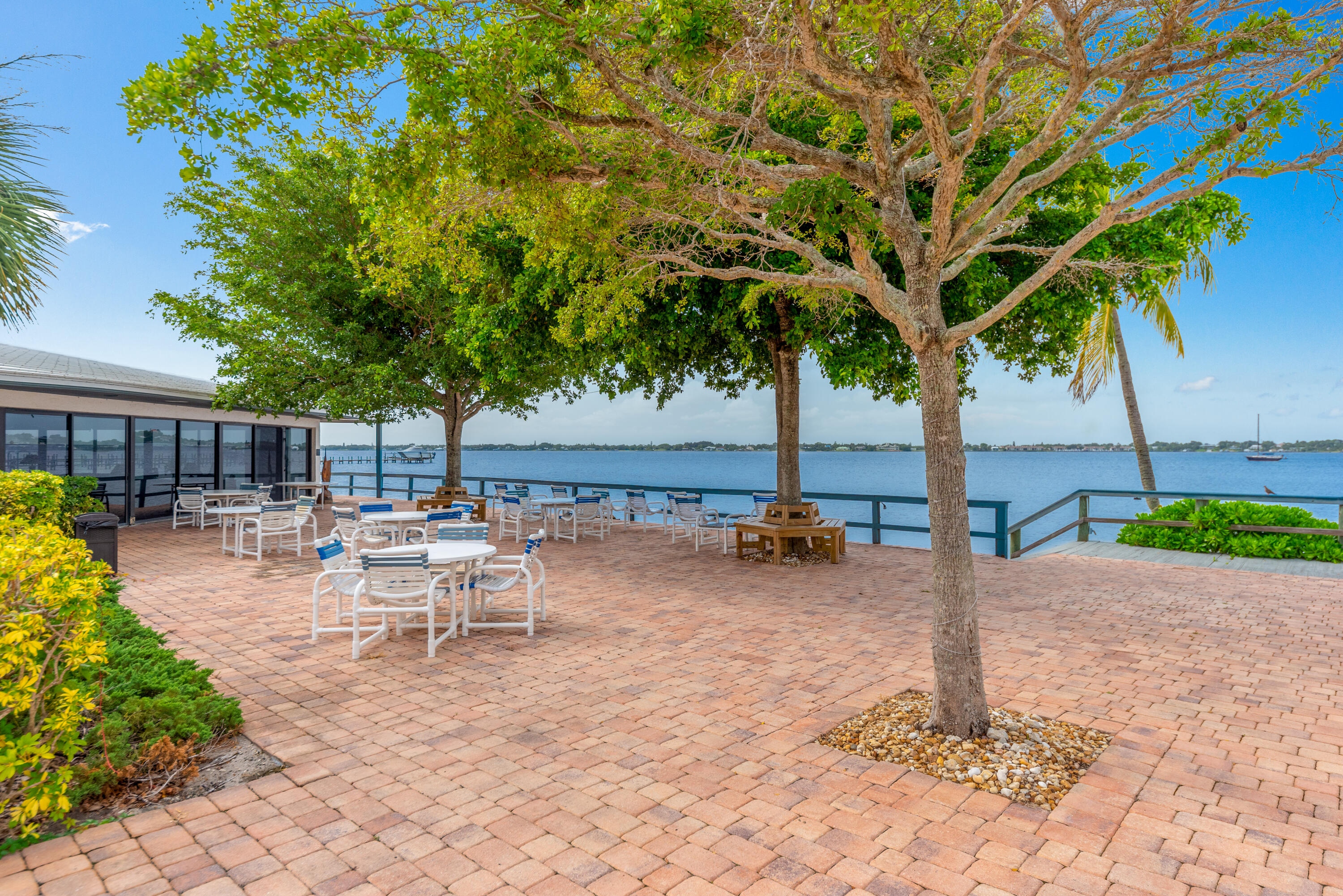 PIERPOINT YACHT CLUB CONDO - Residential