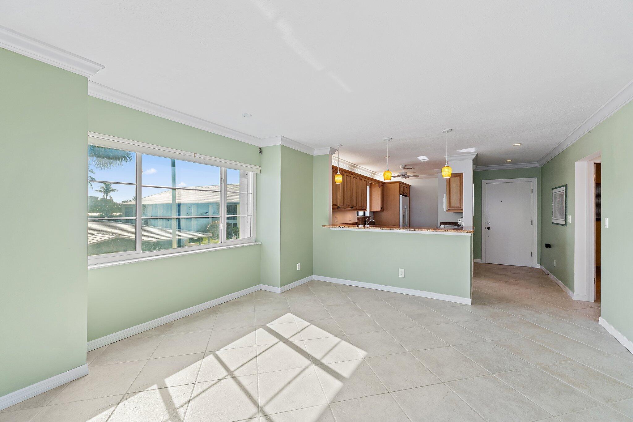 PIERPOINT YACHT CLUB CONDO - Residential