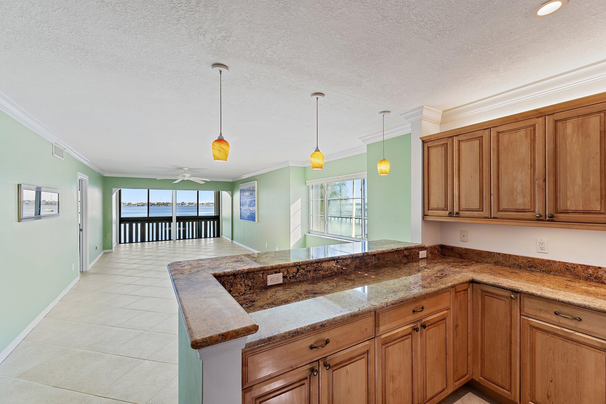 PIERPOINT YACHT CLUB CONDO - Residential