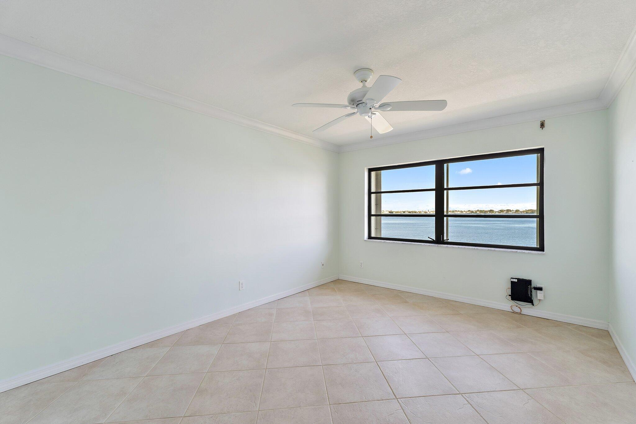 PIERPOINT YACHT CLUB CONDO - Residential