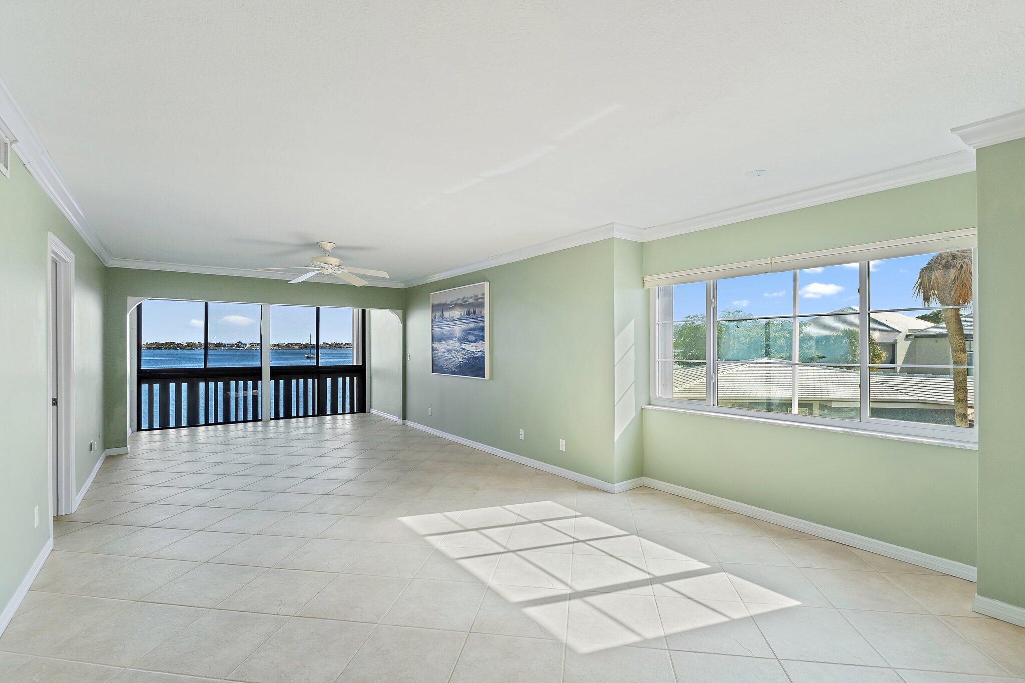 PIERPOINT YACHT CLUB CONDO - Residential