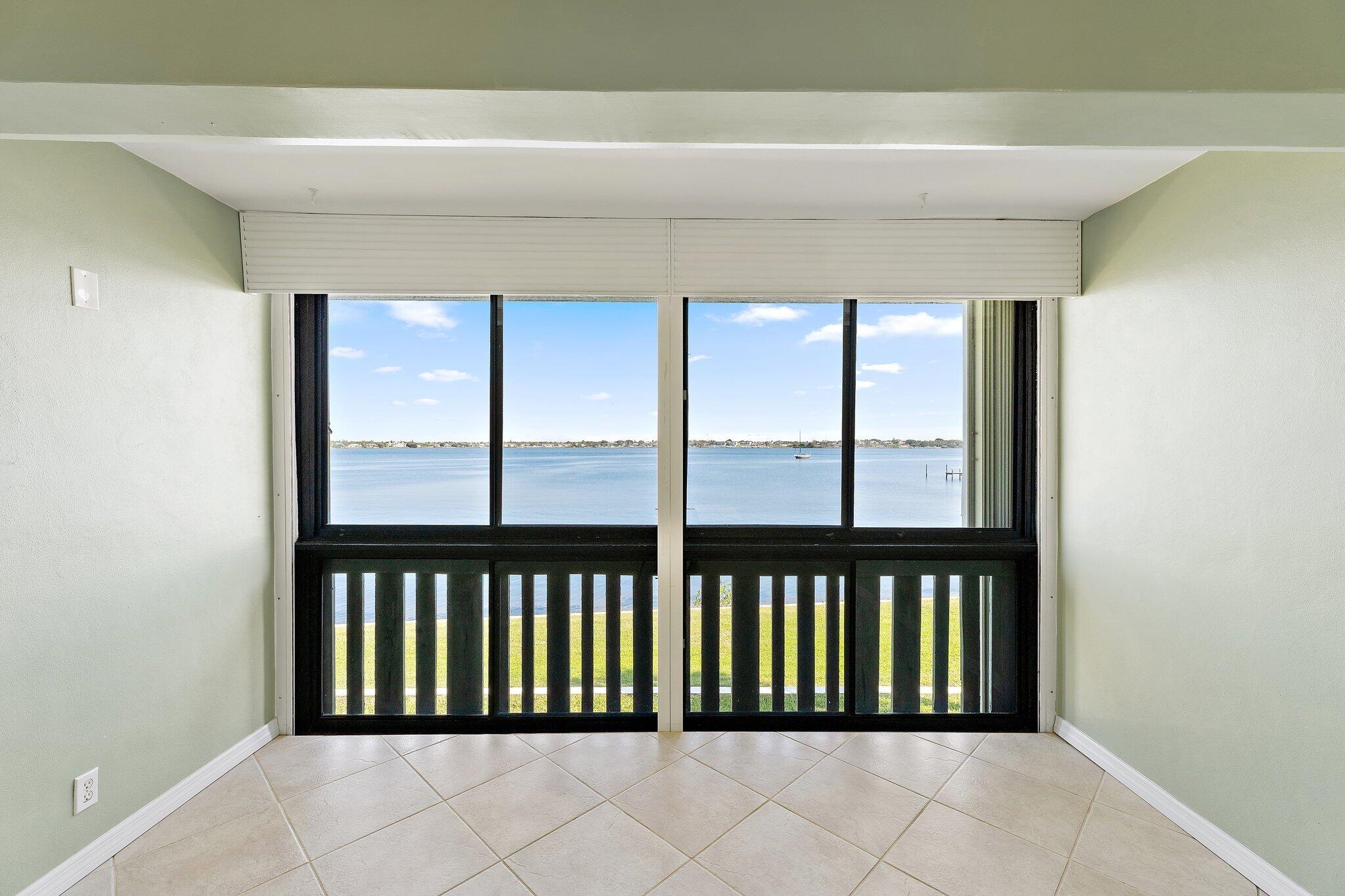 PIERPOINT YACHT CLUB CONDO - Residential