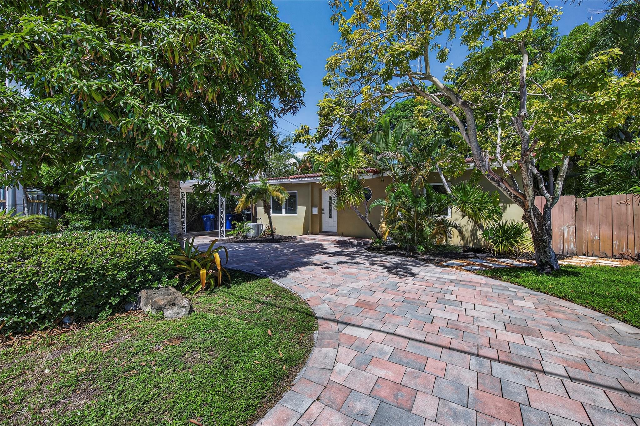 1515 NE 14th St