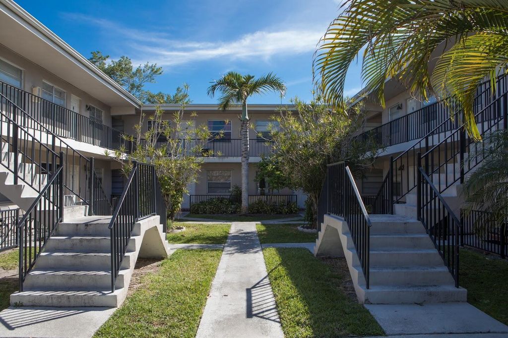 Photo of 1250 Old Boynton Road #304, Boynton Beach, FL 33426 (MLS # R10963808)