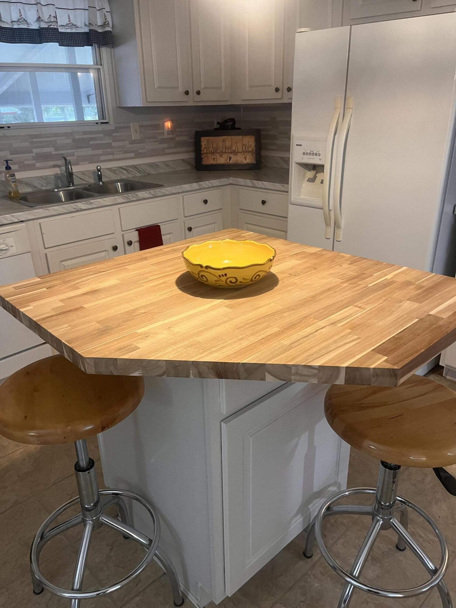 SEMINOLE COVE CONDOMINIUM - Residential